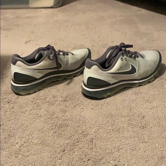 Nike Flywire Women’s Shoes - Picture 3 of 5